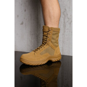 MSRP $180 Oakley Light Assault 2 Tactical Boots Size 10.5